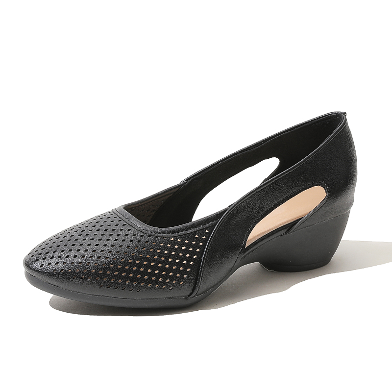 Leather Work Outfit - Chaussures Compensées pour Femmes Escarpins Ajourés